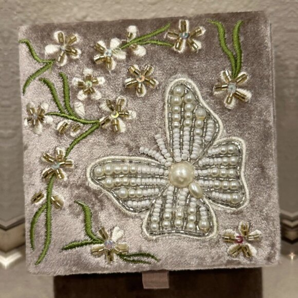 Grey Velvet Beaded and Embroidered Butterfly Floral Jewelry Box - Picture 2 of 4